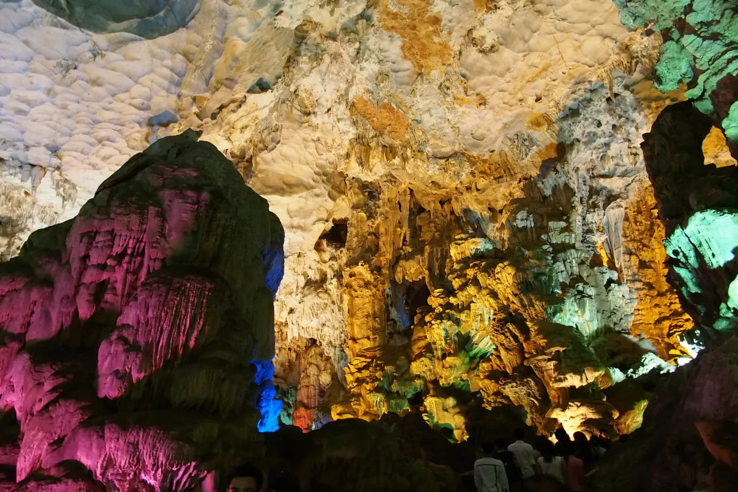 Cave Ha Long Bay