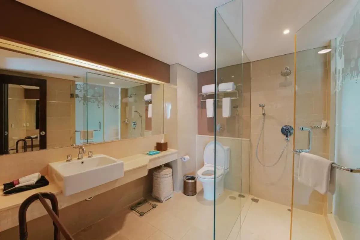 Grand Ixora Hotel