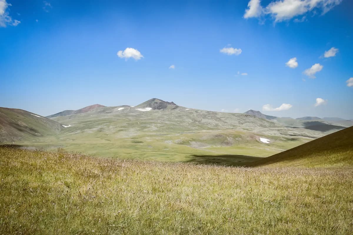 Azhdahak mount