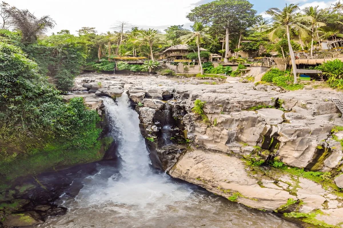 Tegenungan Waterfall