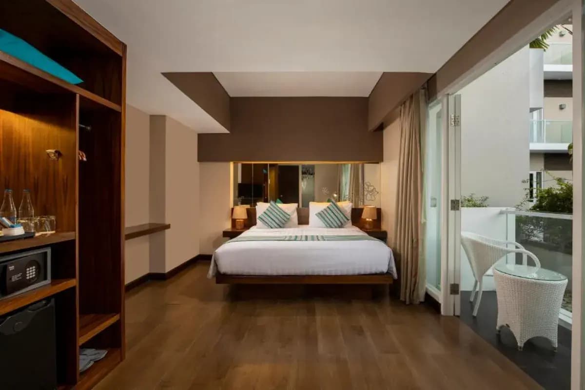 Grand Ixora Hotel