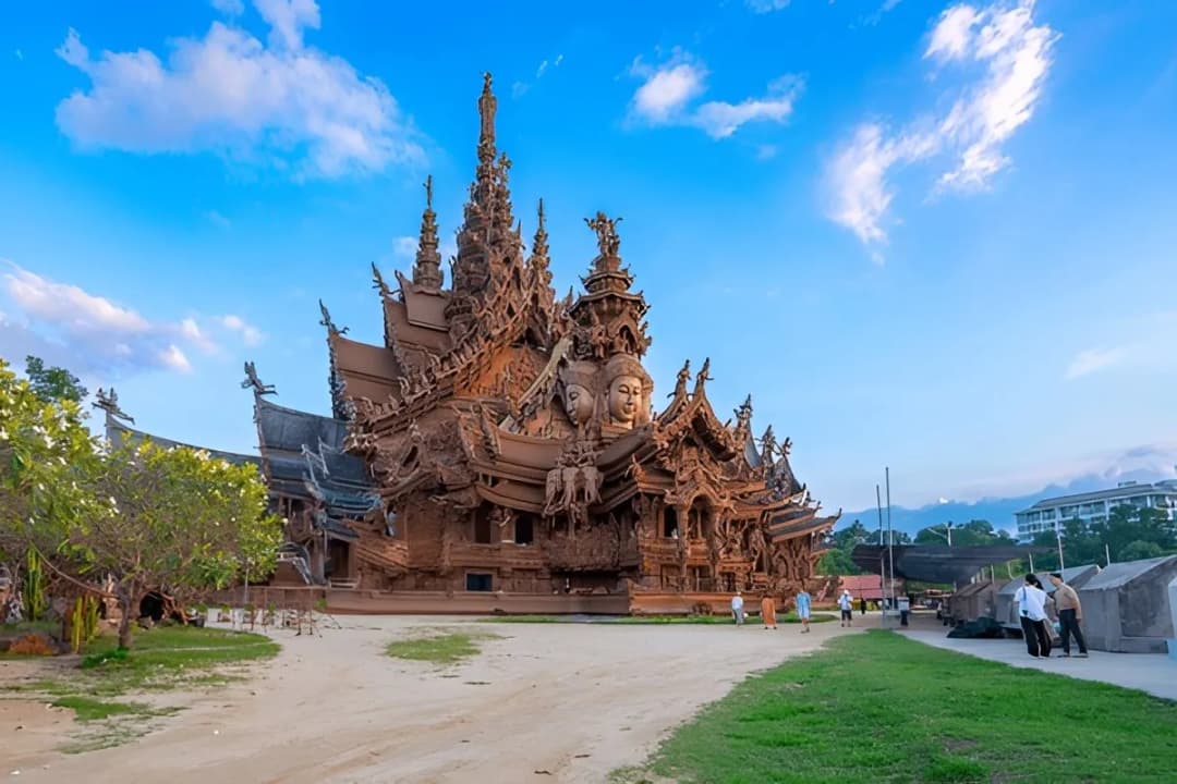 Four Religious Wings