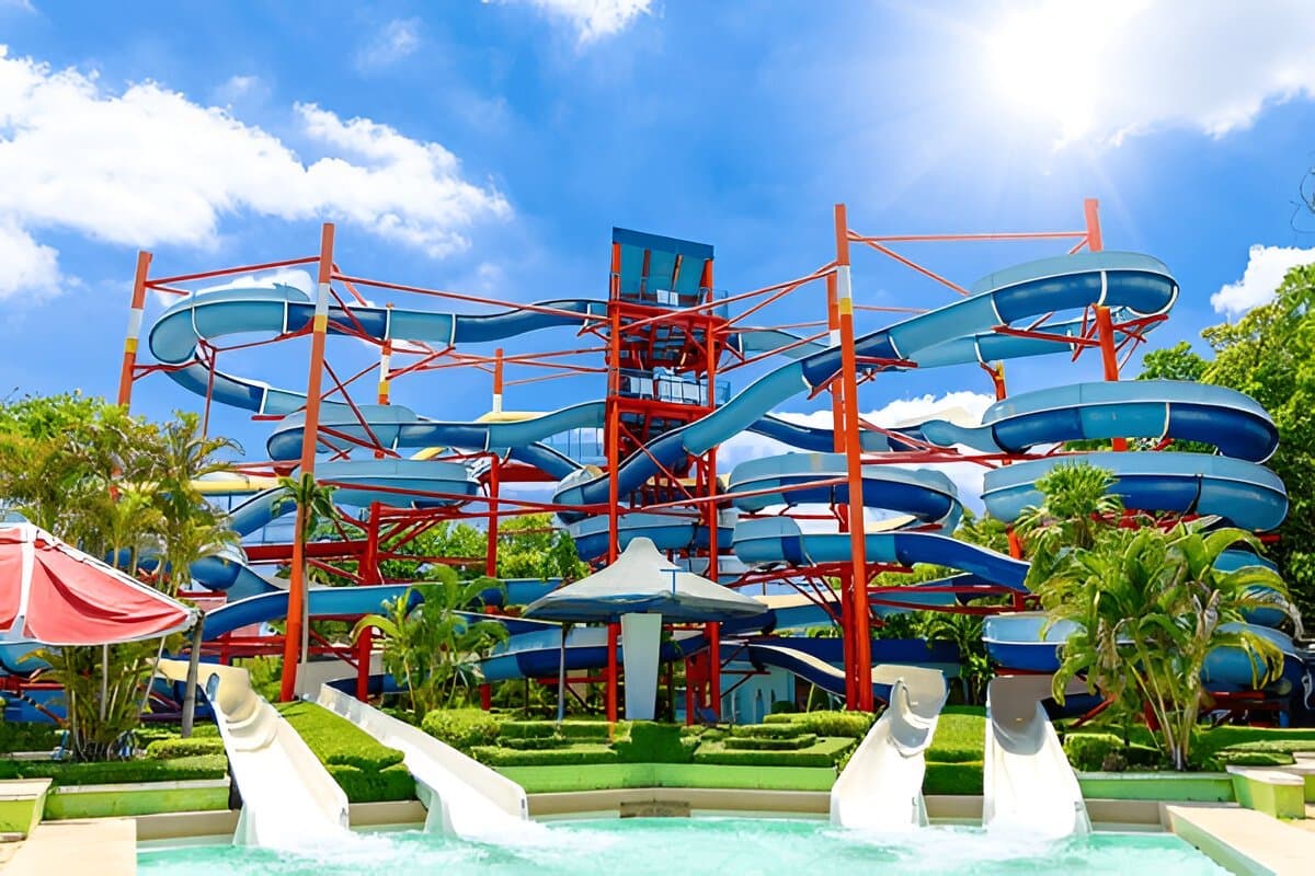 Explore the Dream World Bangkok