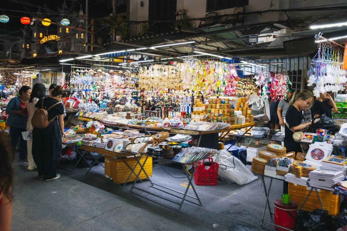 Shop at Hoi An Night Market