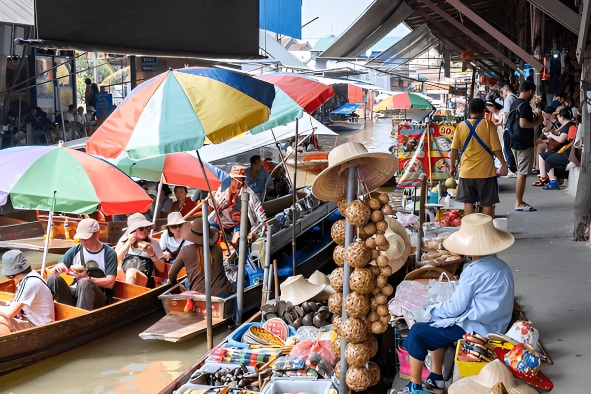 Visit the Floating Market, Bangkok