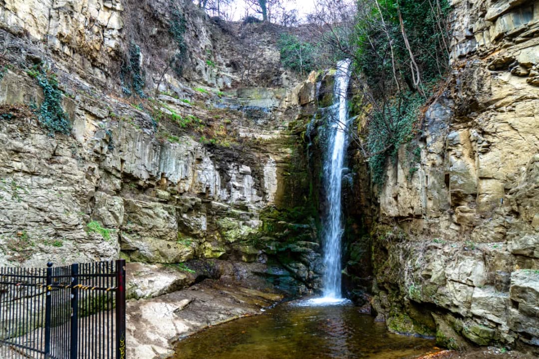 Leghvtakhevi Waterfall