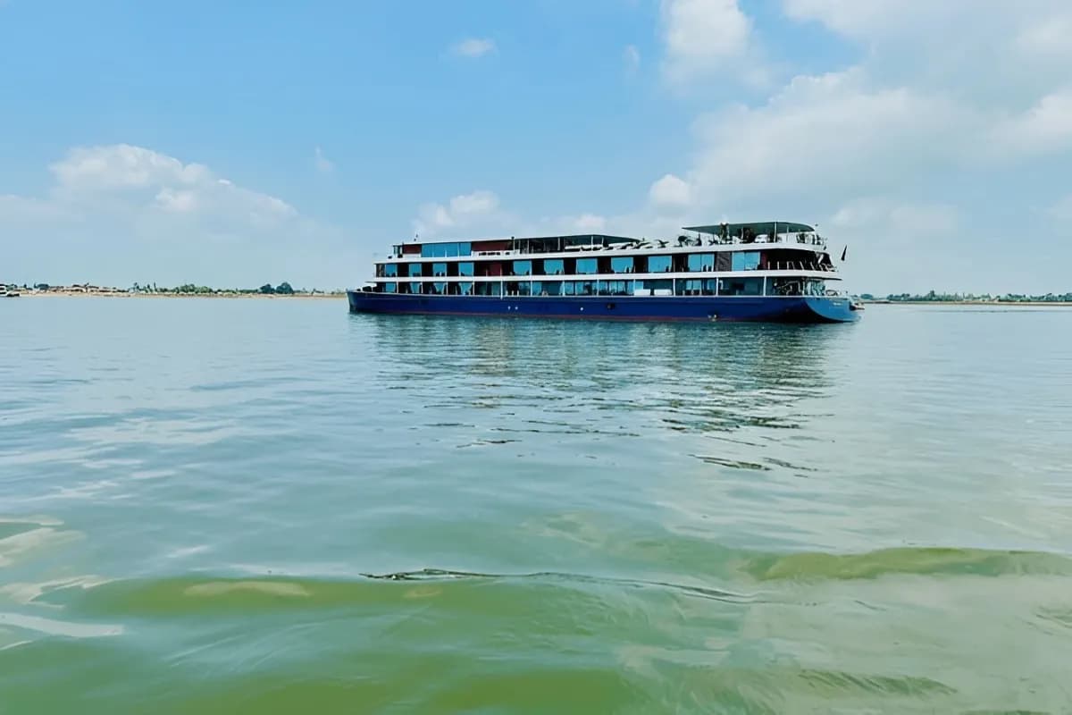 Cruise the Mekong Delta