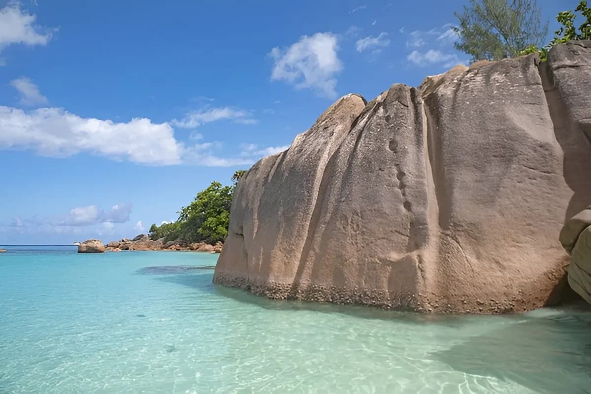 Anse Lazio