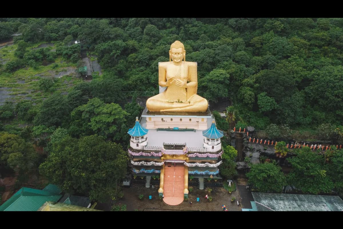 Dambulla Cave Temple