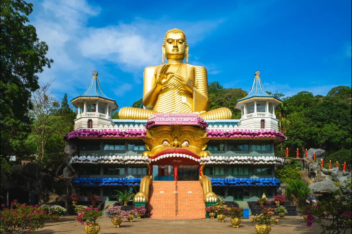 Dambulla Cave Temple