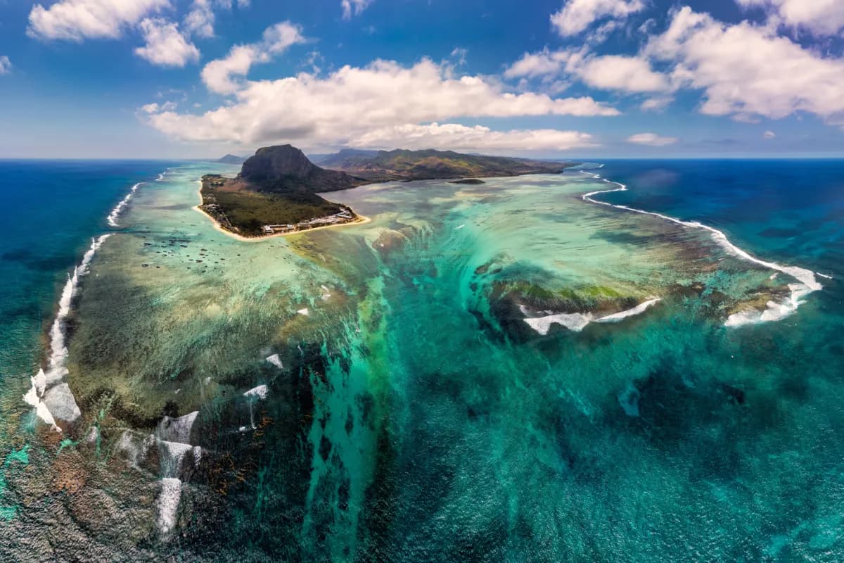 Underwater Waterfall Mauritius