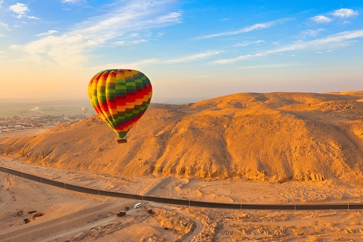 Hot Air Balloon Ride in Luxor