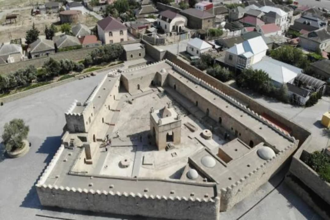 The Pentagonal Complex