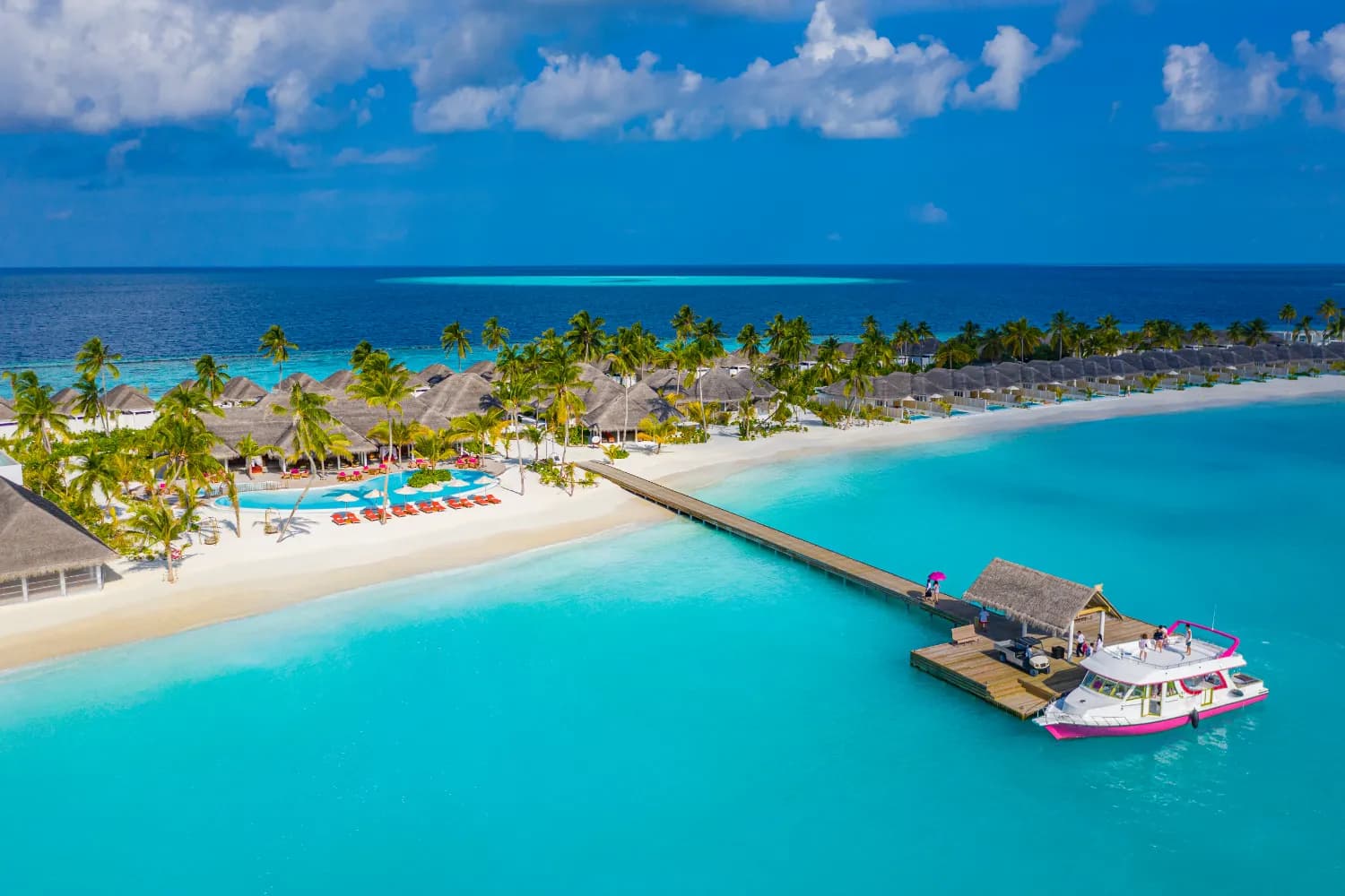 Maldives Island Retreat | Calm Living with Luxury Lagoons