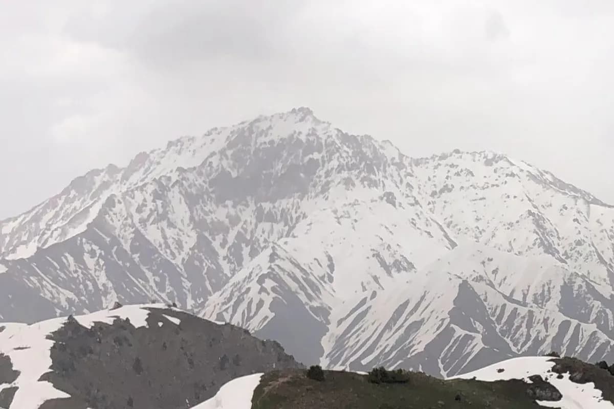 Snow in Greater Chimgan