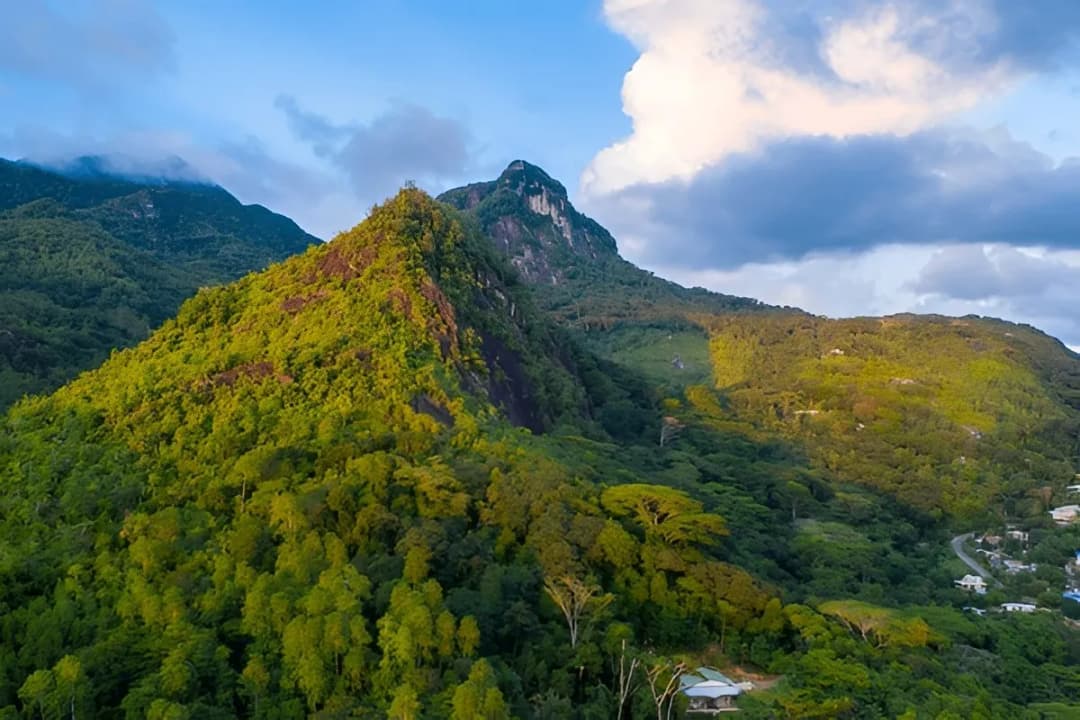 Morne Seychellois Peak