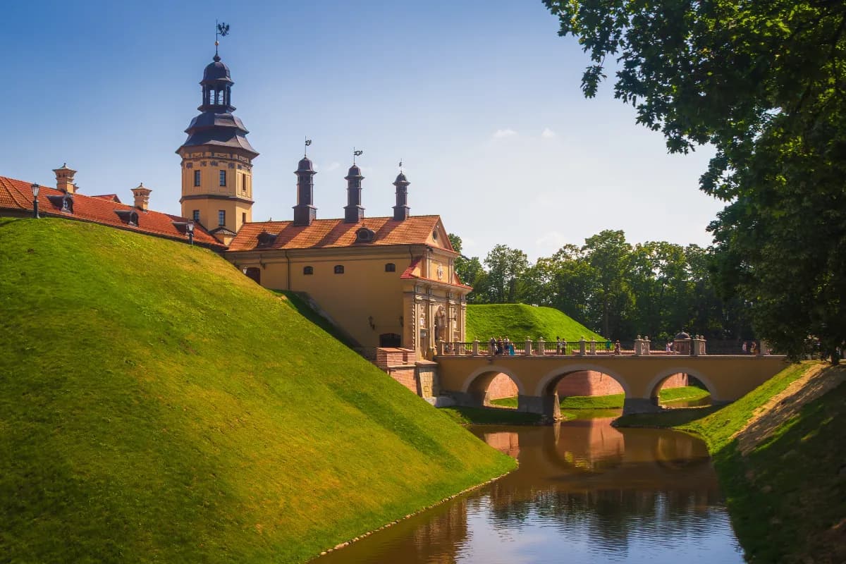 Nesvizh historic town in Belarus known for the UNESCO-listed Nesvizh Castle, Baroque architecture, and rich aristocratic heritage.