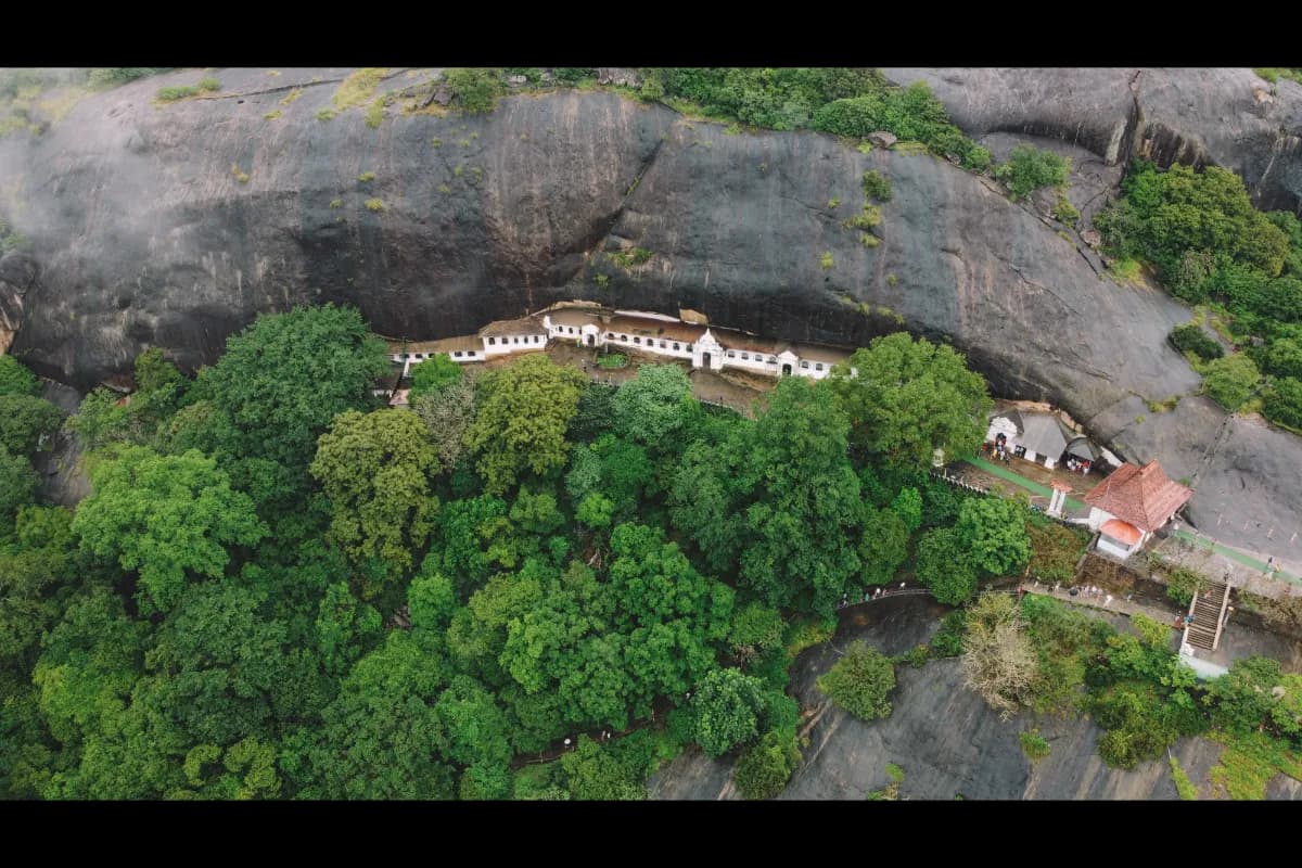 Dambulla Cave Temple