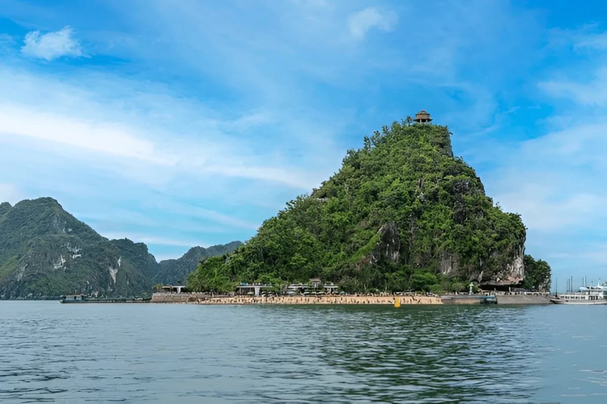 Ti Top Island