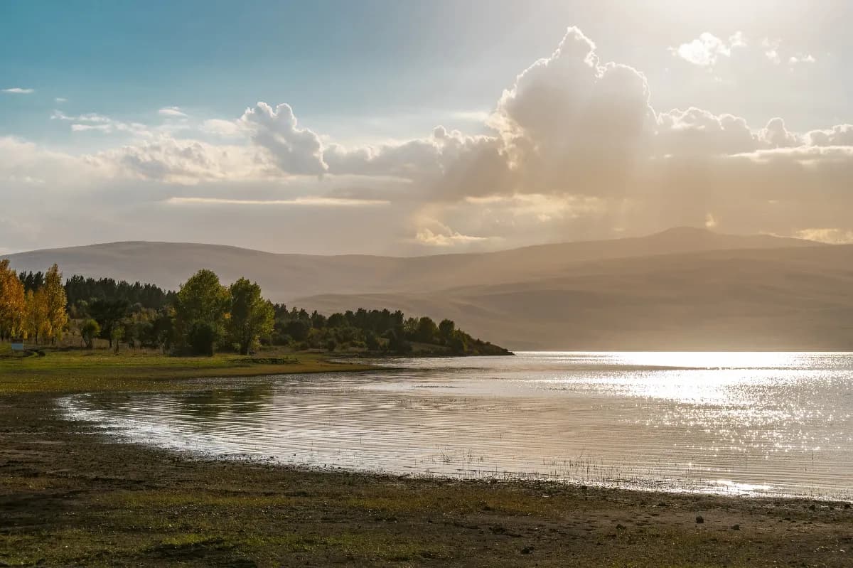 Lake Arpi scenery