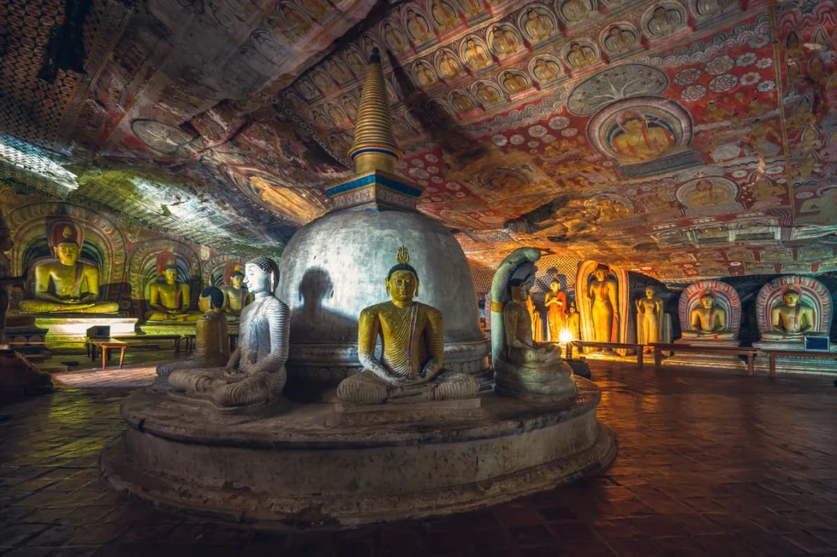 Dambulla cave temple