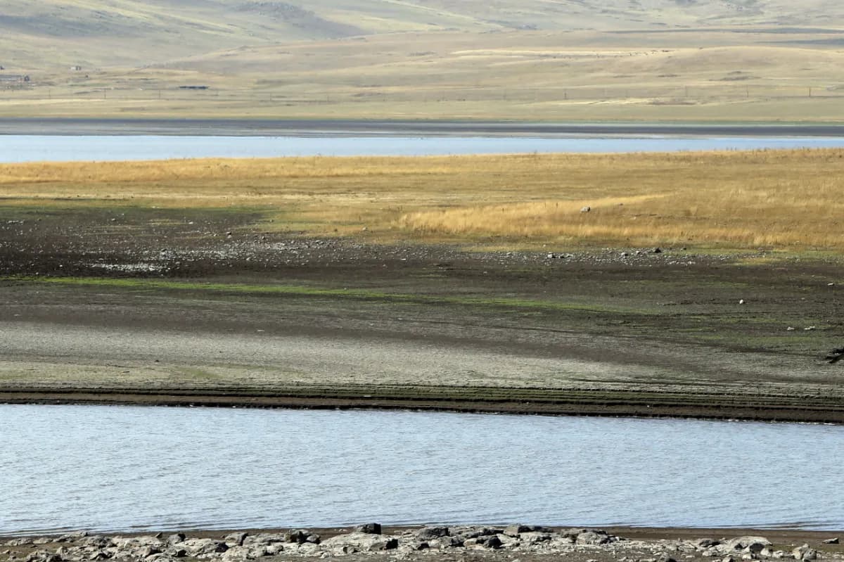 Tranquil Arpi lake during daytime