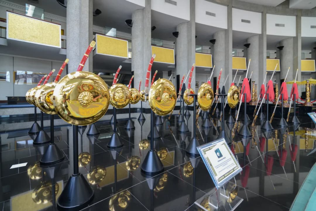 Royal Regalia Collection