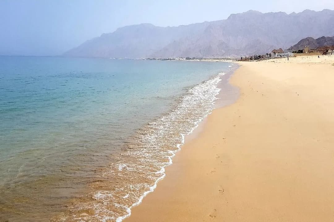 Al Suwaih Beach