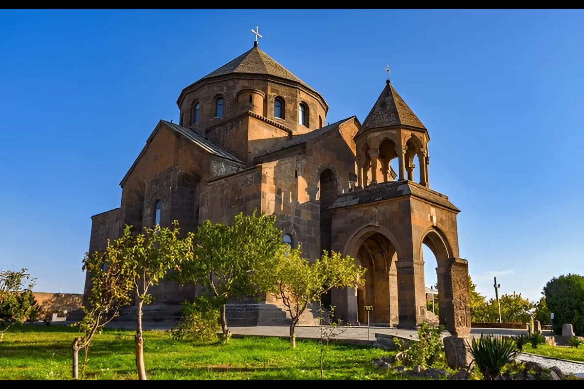 Holy Etchmiadzin - Armenian Apostolic Holy Church