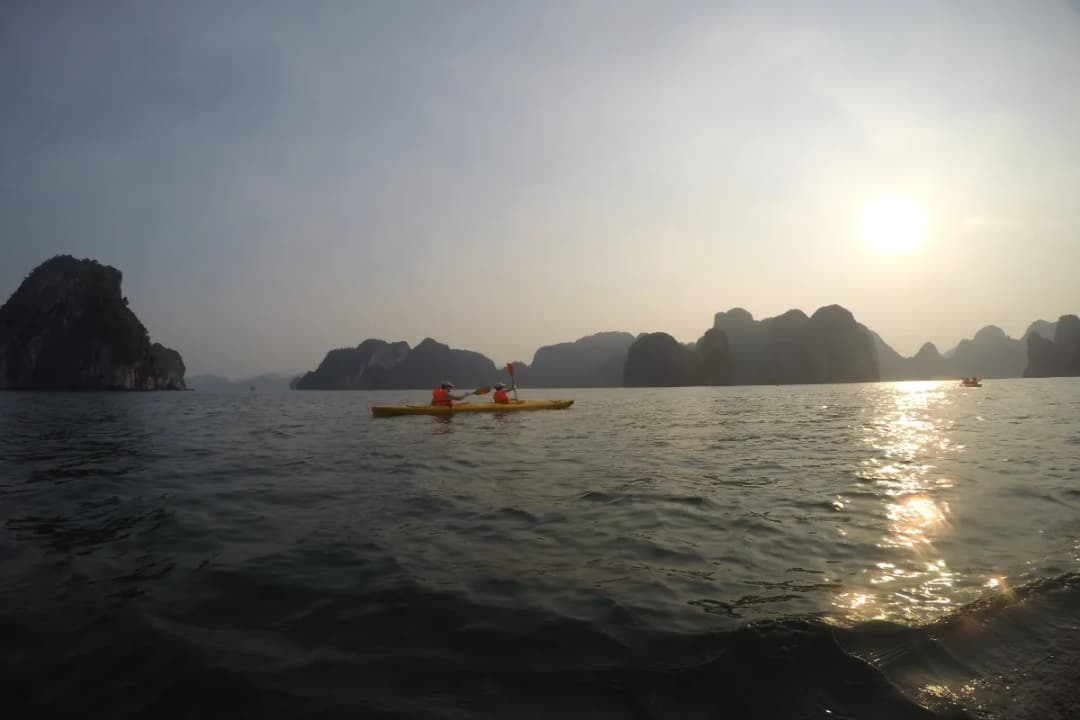 Bai Tu Long Bay