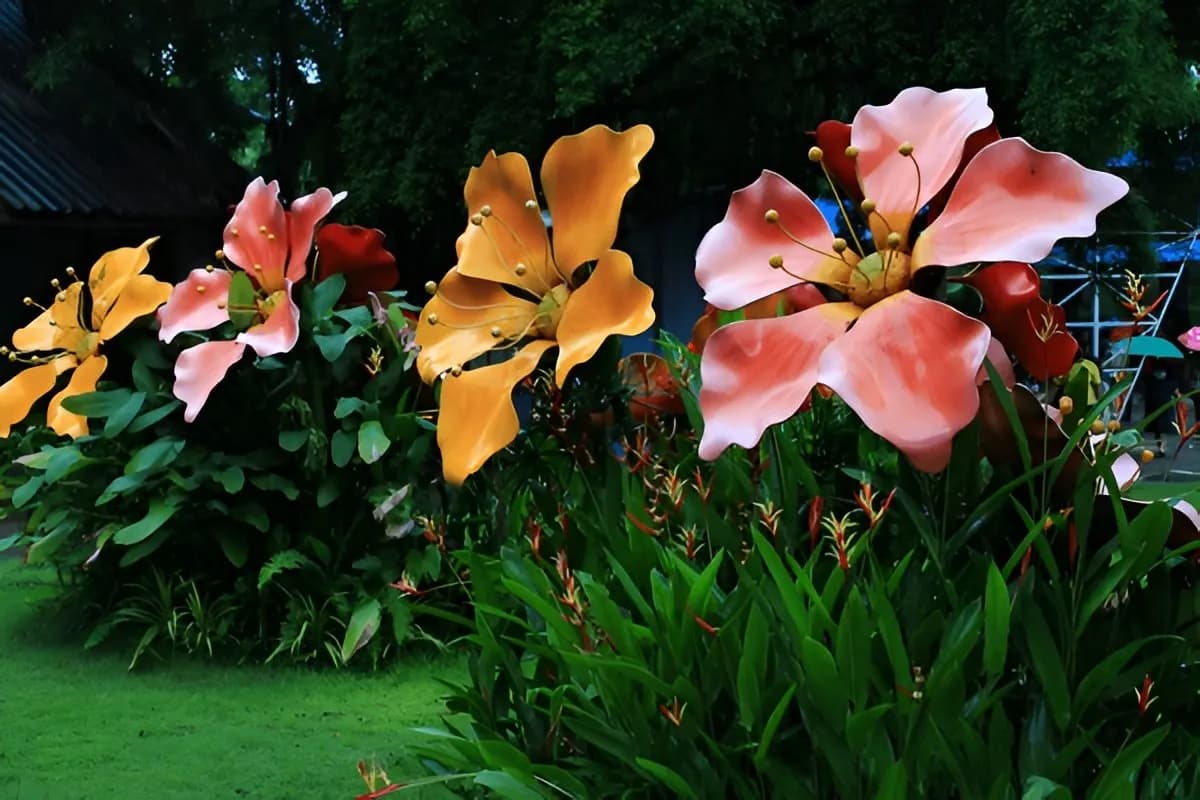 Tiger Topia Sriracha Zoo