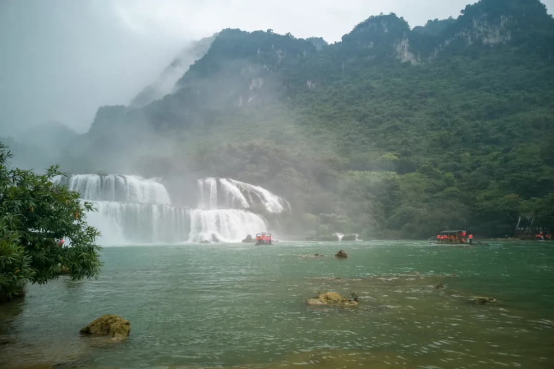 Main Waterfall Tiers