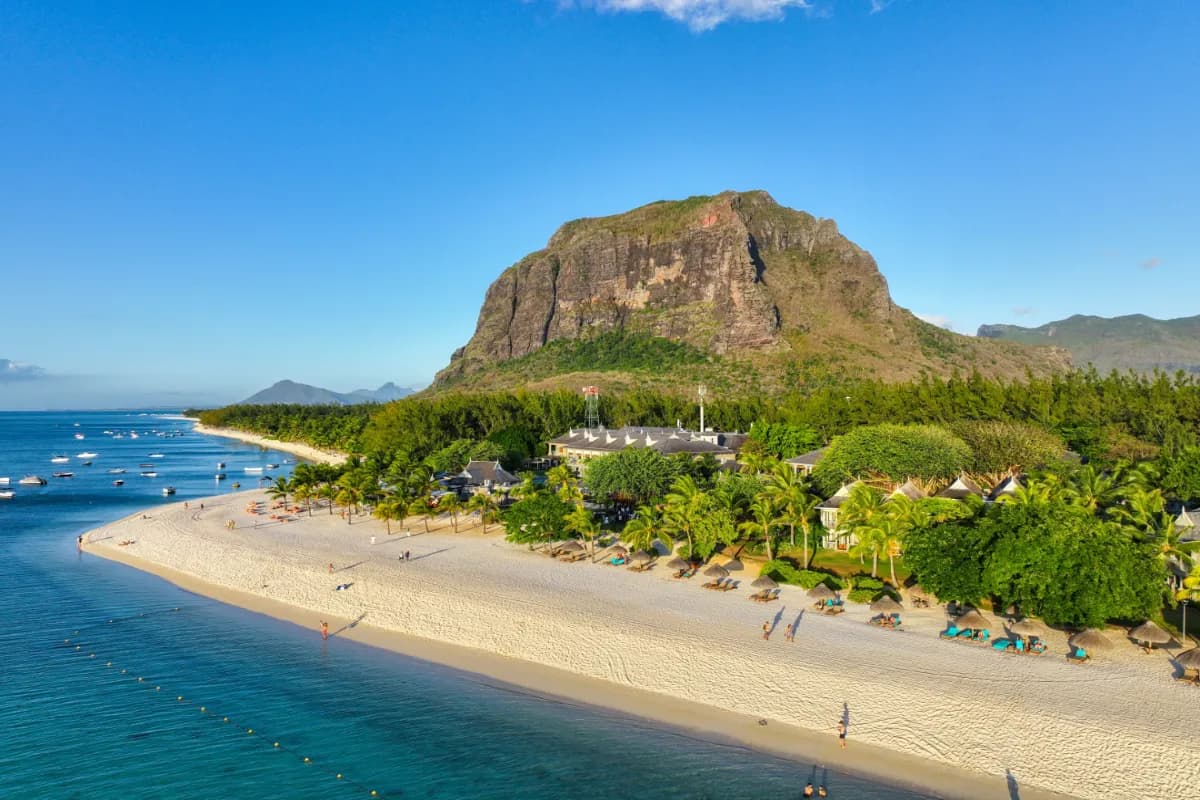 Le Morne Beach