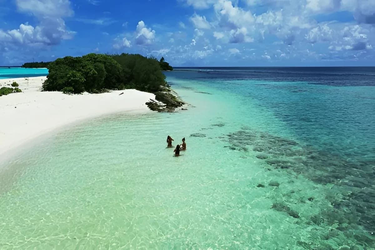 Fulhadhoo Island