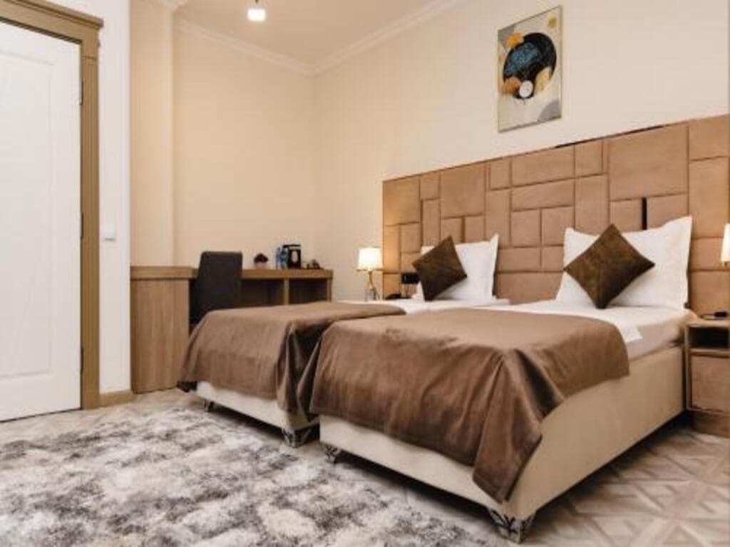 Art Royal Hotel