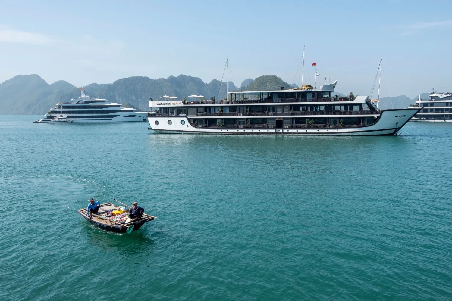 Cruise Ha Long Bay