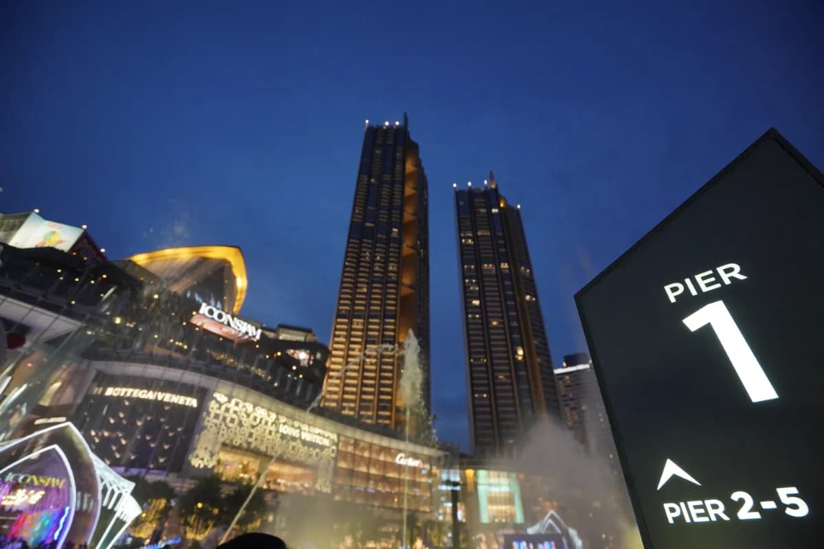 Chao Phraya Cruise Dinner