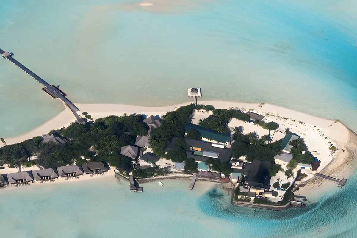 Emboodhu Finolhu Island