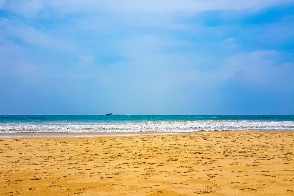 Bentota beach