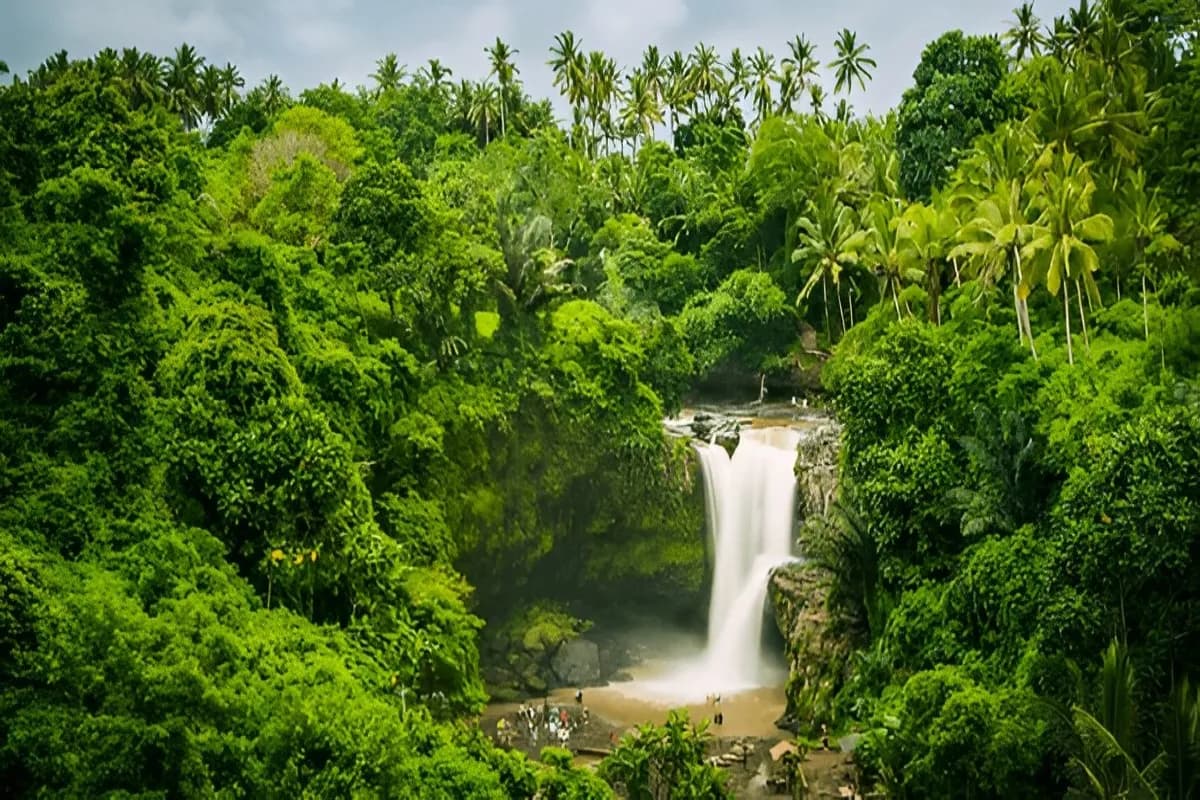 Tegenungan Waterfall