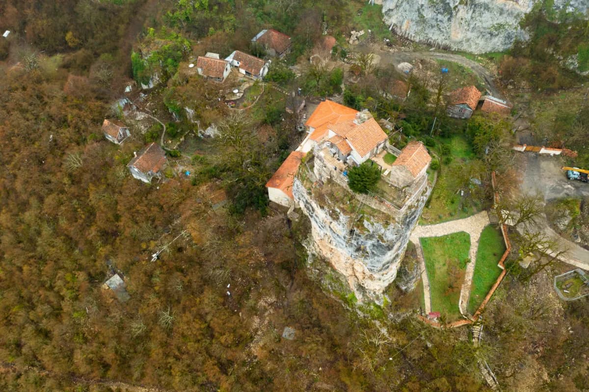 Katskhi Pillar