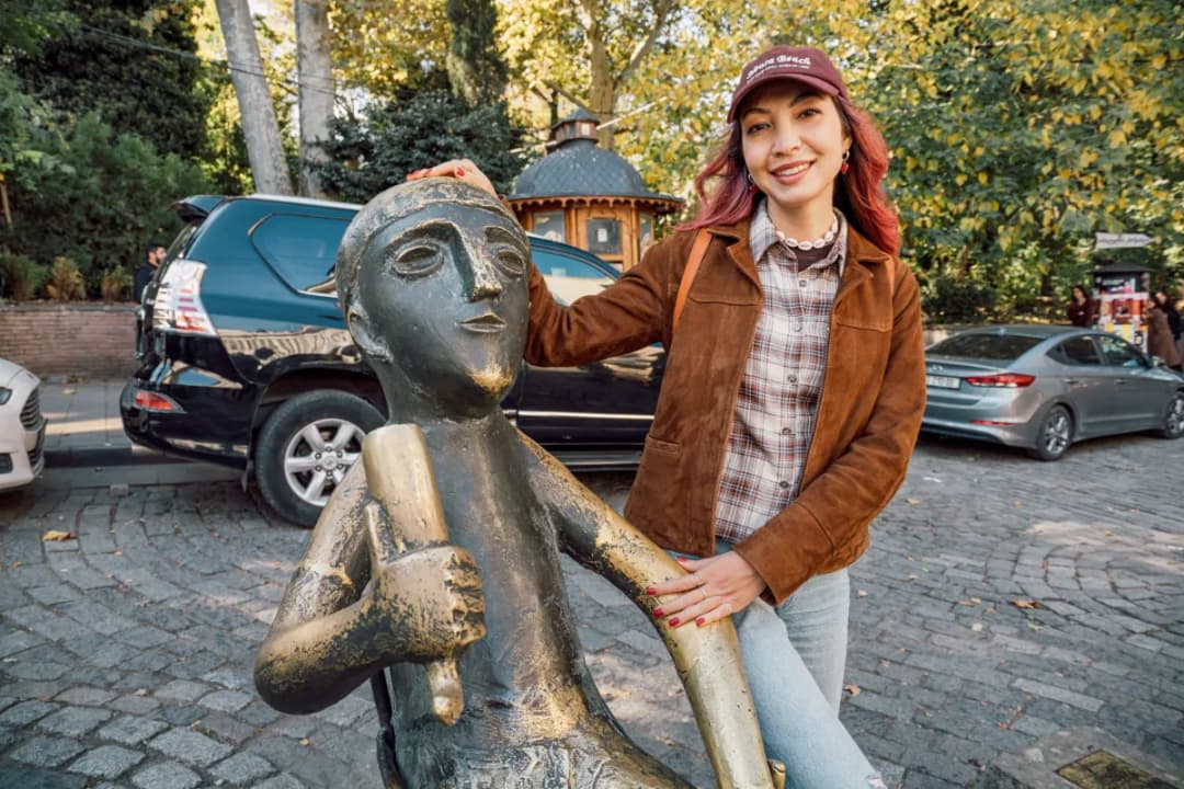 Tamada Statue