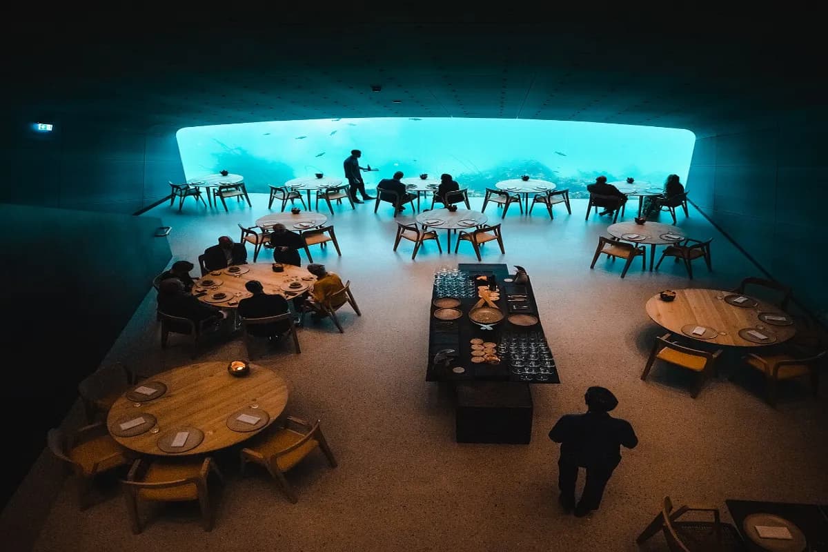 underwater restaurants in the maldives