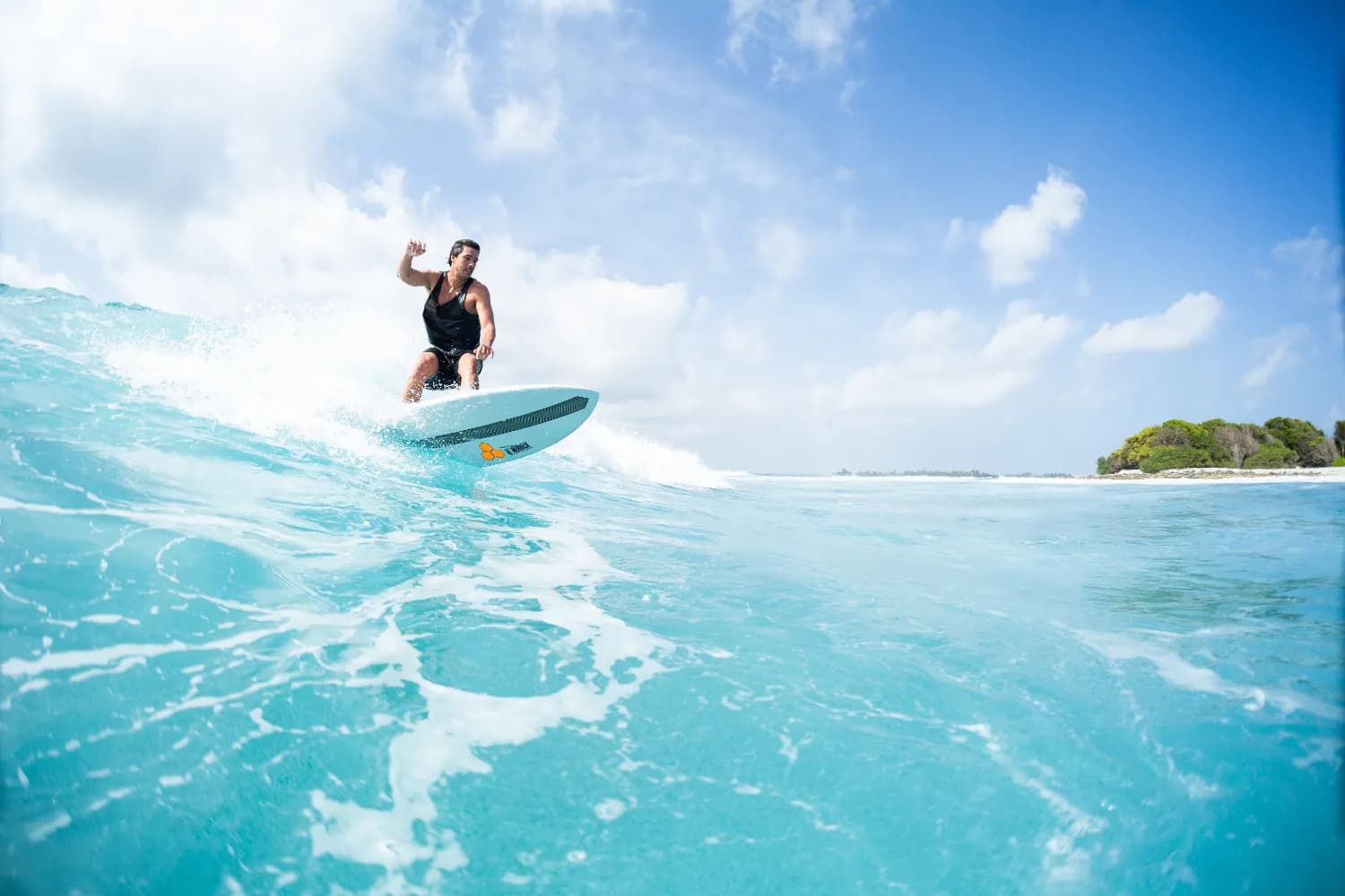 surf spot in Maldives